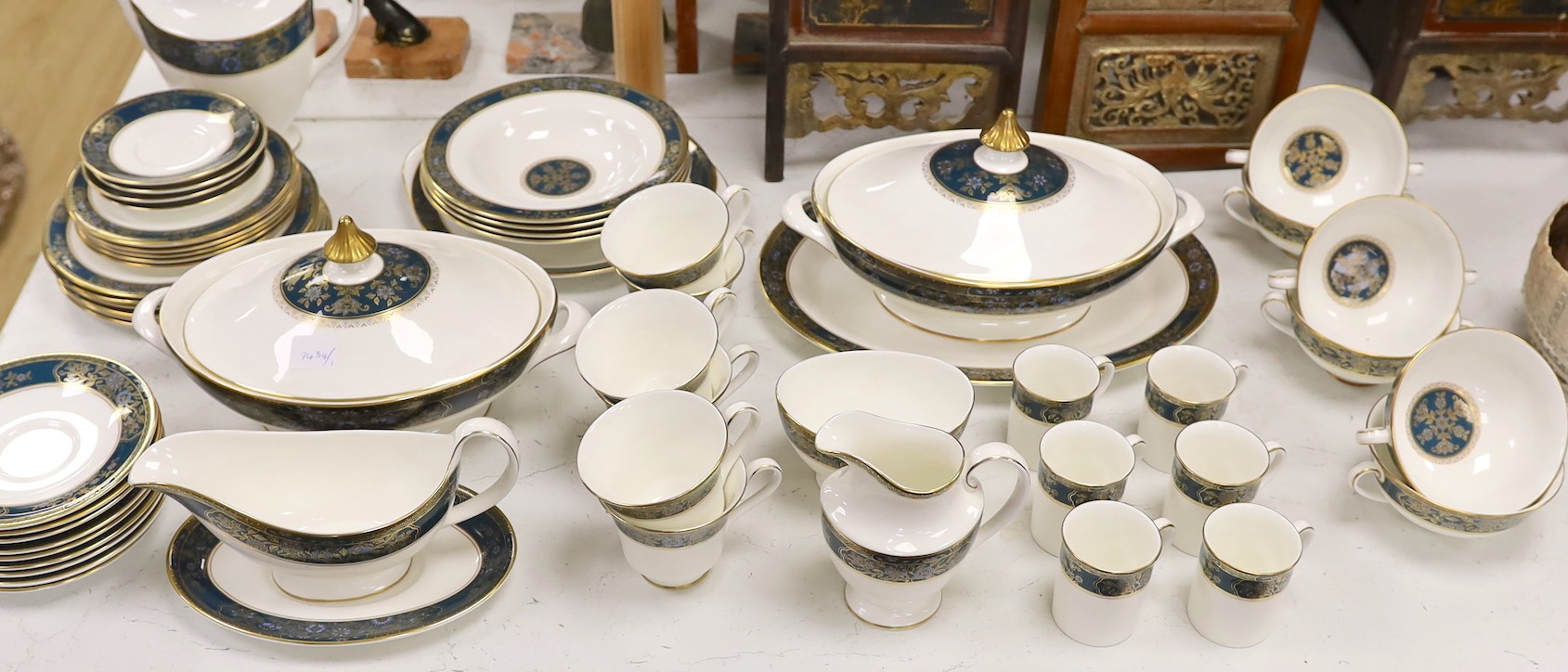 Royal Doulton Carlyle pattern part dinner, tea and coffee service